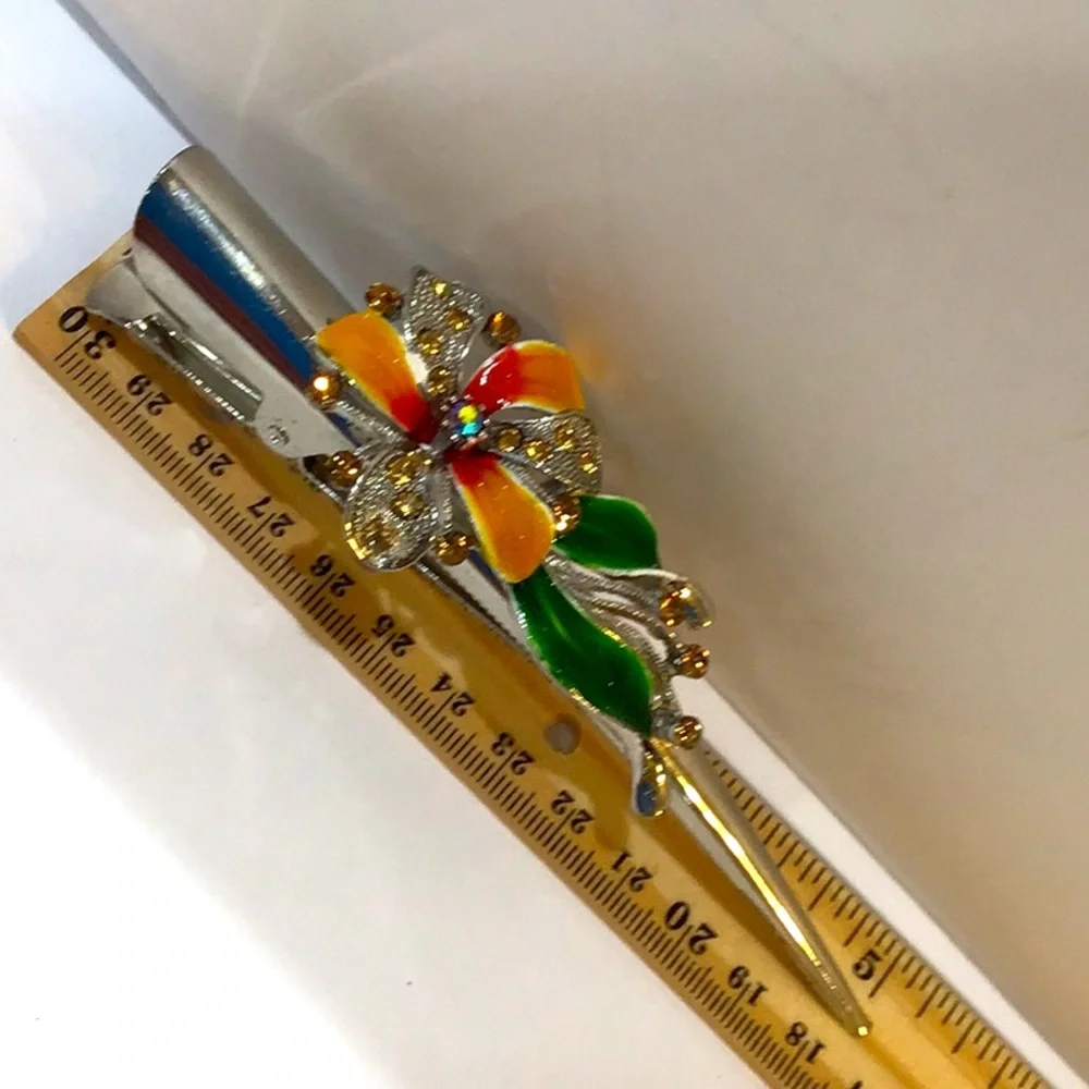BIG floral enamel hair clip EUC